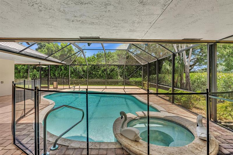 Image 22 of 36 For 10378 Saint Andrews Rd