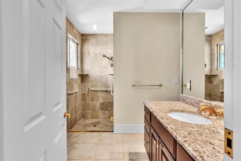 Image 31 of 36 For 10378 Saint Andrews Rd