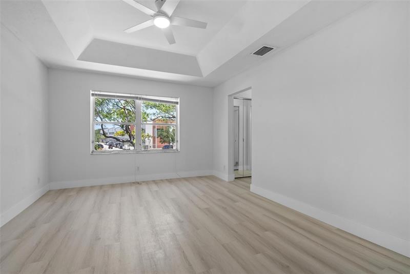 Image 10 of 34 For 6813 Torch Key St