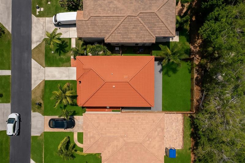 Image 3 of 34 For 6813 Torch Key St