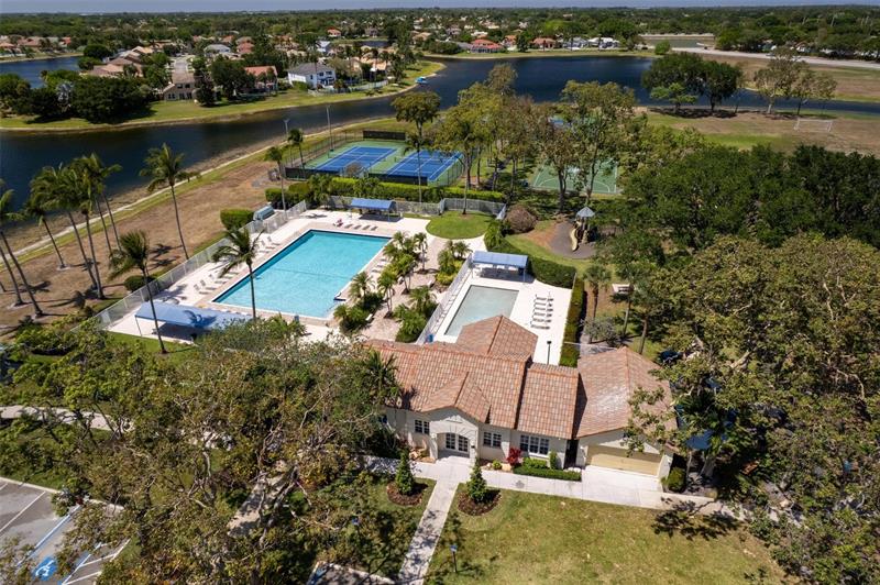 Image 32 of 34 For 6813 Torch Key St