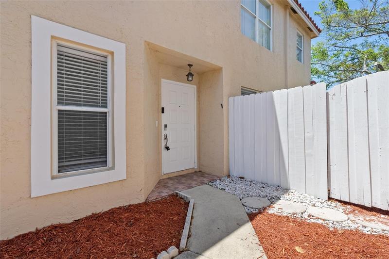 Image 4 of 34 For 6813 Torch Key St