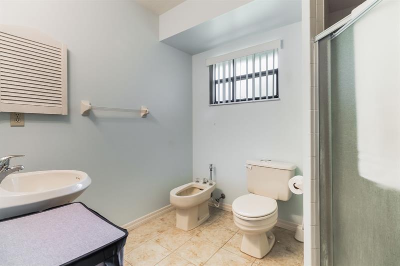 Image 15 of 37 For 410 45th Avenue