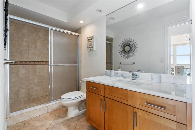 Image 21 of 31 For 2841 Ocean Blvd  1105