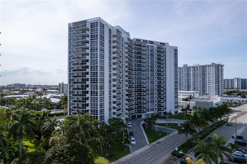 Image 27 of 31 For 2841 Ocean Blvd  1105