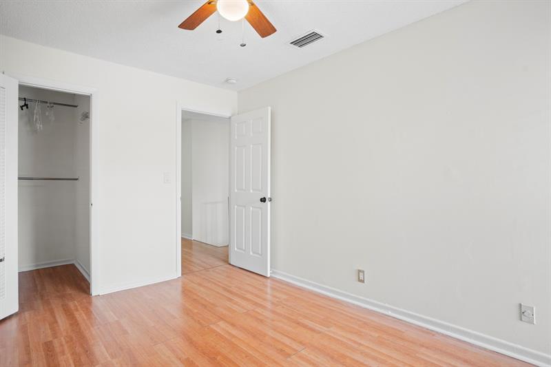 Image 17 of 27 For 6252 Highland Ct  6252
