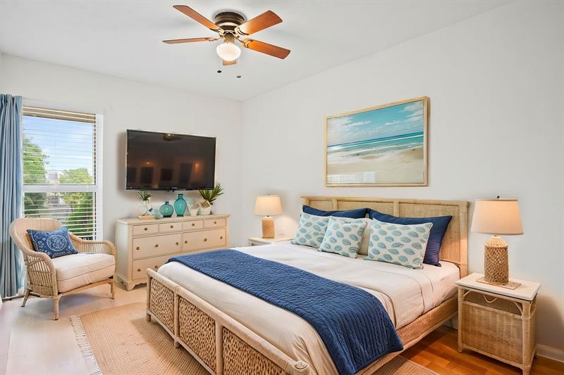 Image 18 of 27 For 6252 Highland Ct  6252