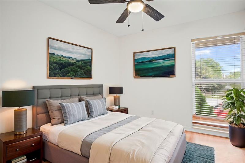Image 21 of 27 For 6252 Highland Ct  6252