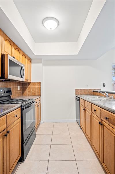 Image 6 of 27 For 6252 Highland Ct  6252
