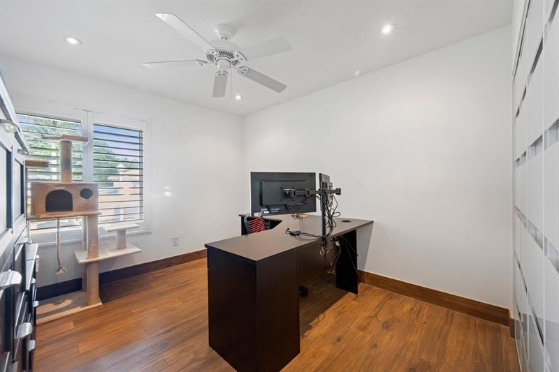 Image 22 of 30 For 10115 Calusa Club Dr