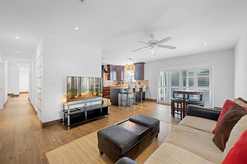 Image 7 of 30 For 10115 Calusa Club Dr