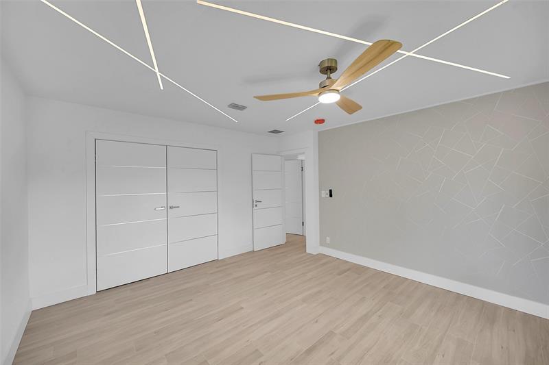 Image 19 of 23 For 1257 4th St  