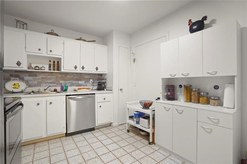 Image 11 of 28 For 4750 22nd Ct  410