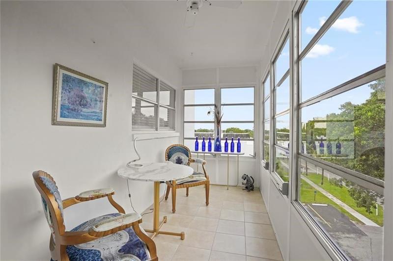 Image 18 of 28 For 4750 22nd Ct  410
