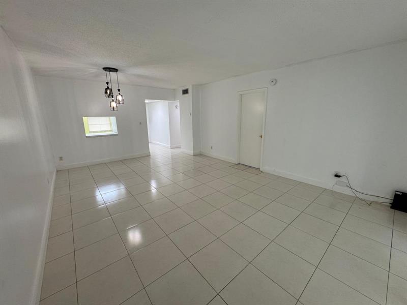 Image 11 of 37 For 7797 Golf Circle Dr  304