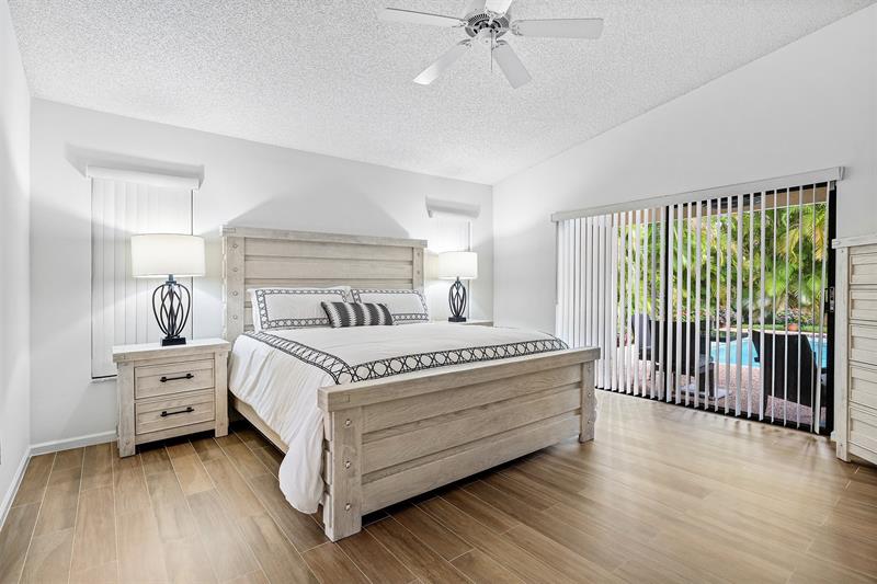 Image 17 of 32 For 11848 2nd Ct