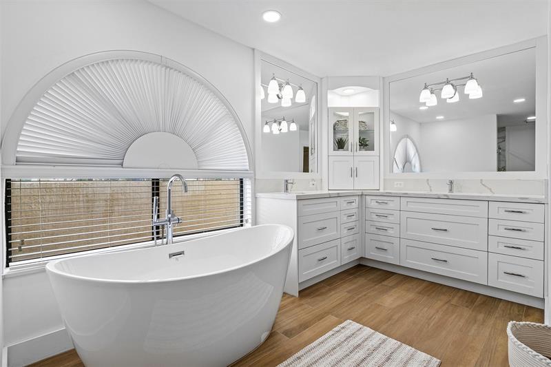 Image 18 of 32 For 11848 2nd Ct