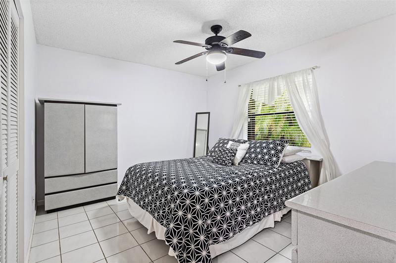 Image 20 of 32 For 11848 2nd Ct