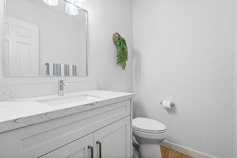 Image 24 of 32 For 11848 2nd Ct