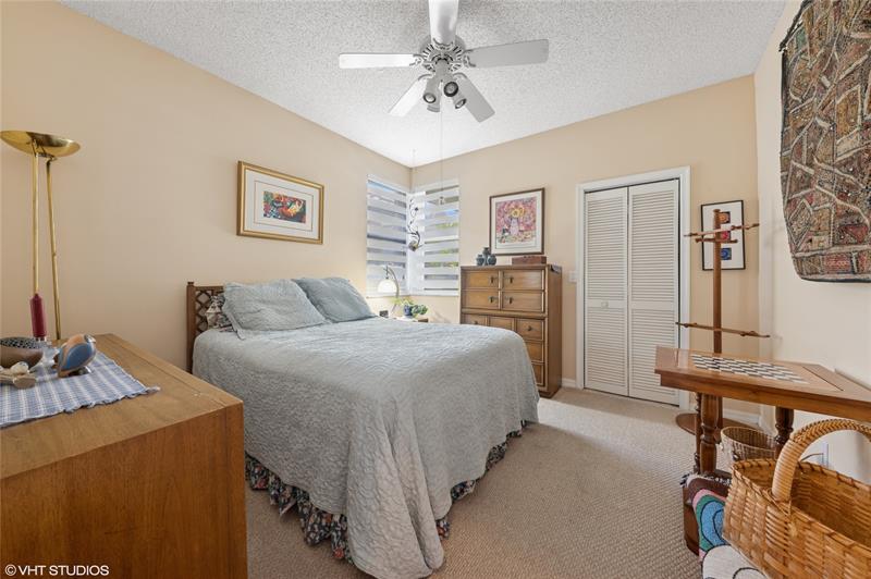 Image 21 of 31 For 11709 Highland Pl