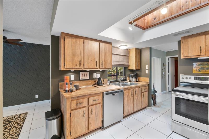 Image 12 of 32 For 6334 Winding Brooke Way