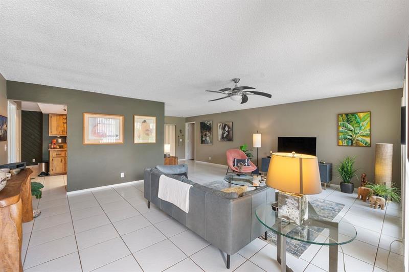 Image 5 of 32 For 6334 Winding Brooke Way