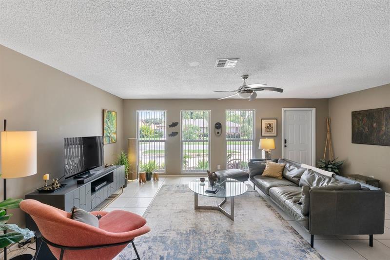 Image 7 of 32 For 6334 Winding Brooke Way