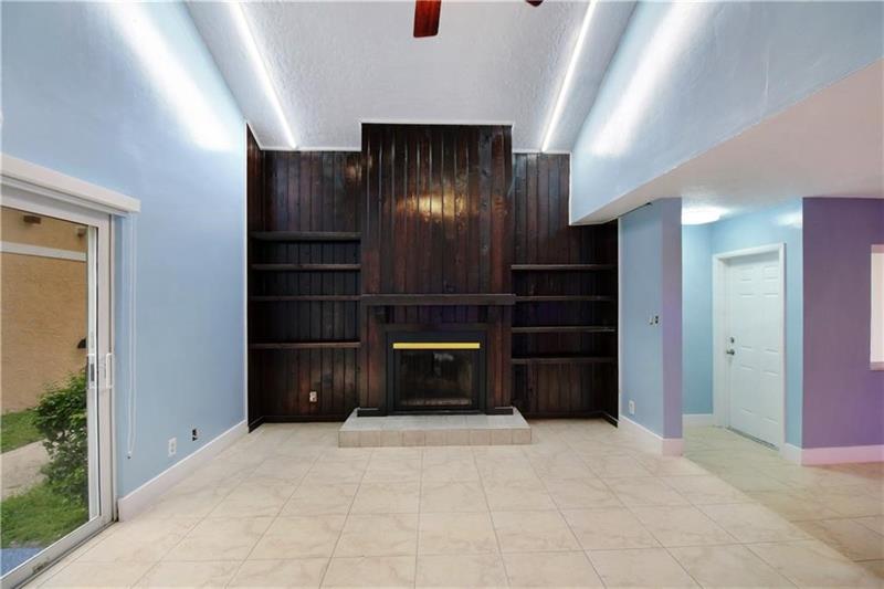 Image 14 of 31 For 4087 Coral Springs Dr  2