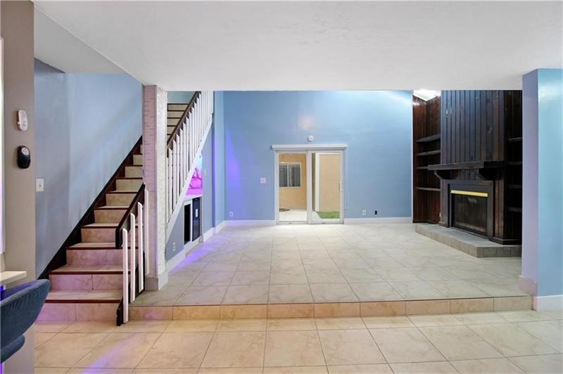 Image 16 of 31 For 4087 Coral Springs Dr  2