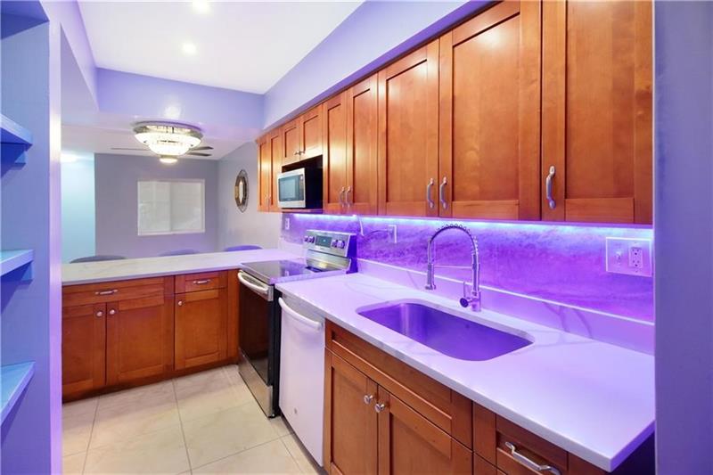 Image 19 of 31 For 4087 Coral Springs Dr  2