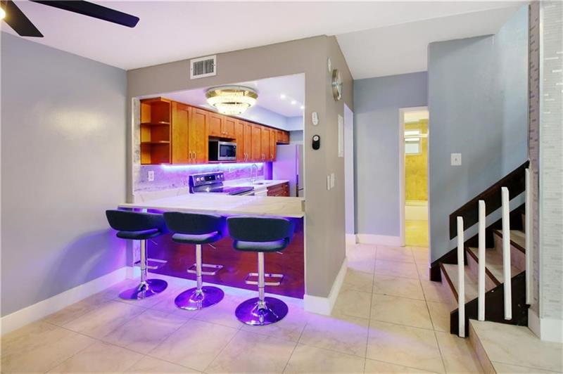 Image 8 of 31 For 4087 Coral Springs Dr  2