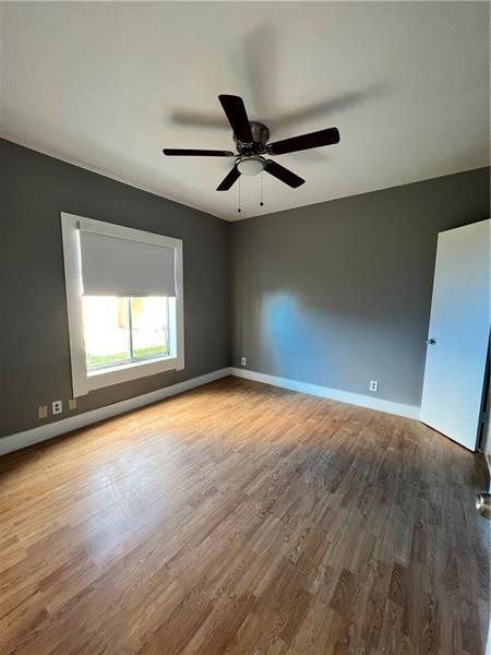 Image 17 of 29 For 3947 Coral Springs Dr  22