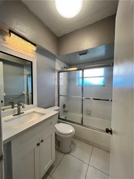 Image 18 of 29 For 3947 Coral Springs Dr  22