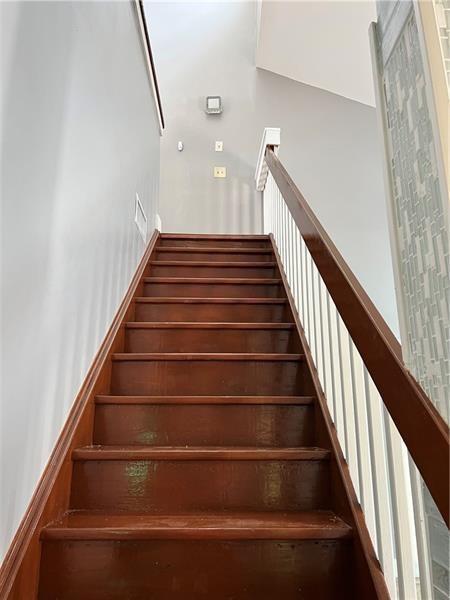 Image 19 of 29 For 3947 Coral Springs Dr  22