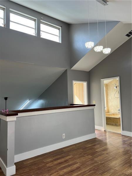 Image 20 of 29 For 3947 Coral Springs Dr  22