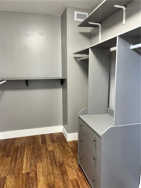 Image 23 of 29 For 3947 Coral Springs Dr  22