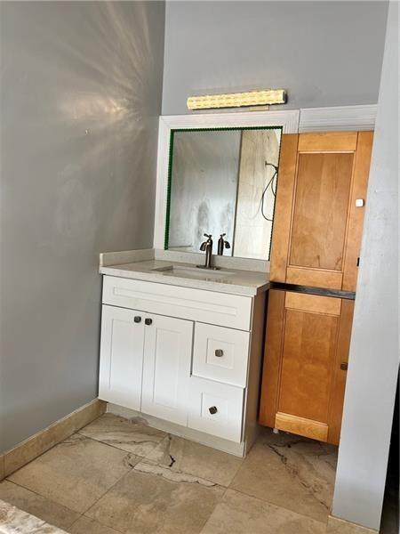 Image 27 of 29 For 3947 Coral Springs Dr  22