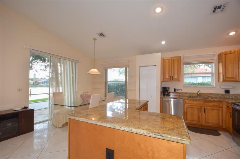 Image 12 of 59 For 10254 Utopia Cir W