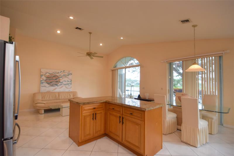 Image 16 of 59 For 10254 Utopia Cir W