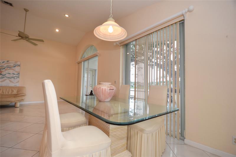 Image 19 of 59 For 10254 Utopia Cir W