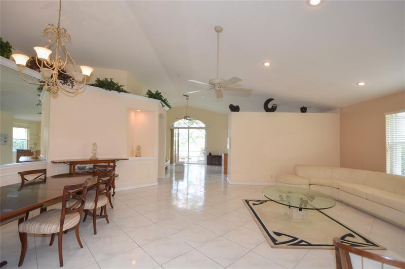 Image 8 of 59 For 10254 Utopia Cir W
