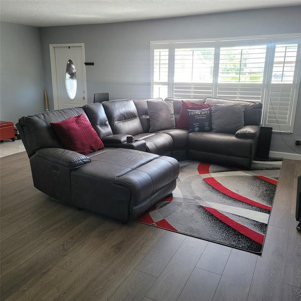 Image 11 of 19 For 9407 70th Pl