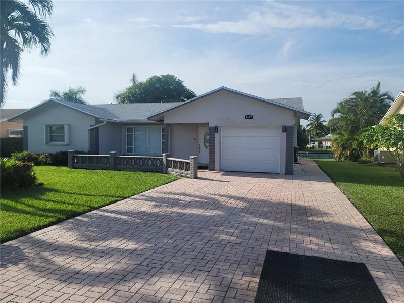 Image 4 of 19 For 9407 70th Pl