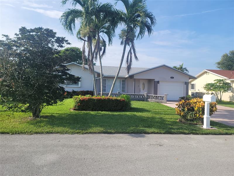 Image 5 of 19 For 9407 70th Pl