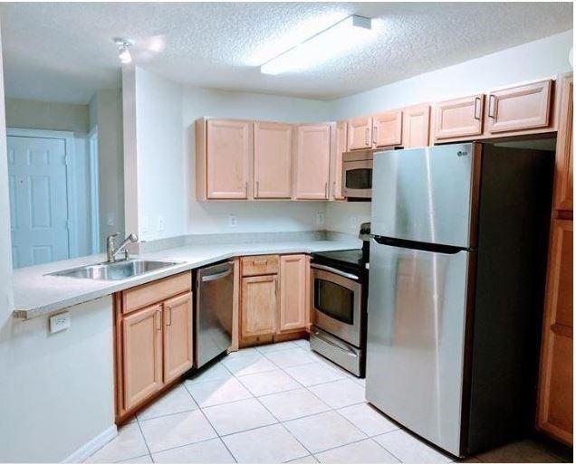 Image 3 of 15 For 3995 Mcnab Rd  103b