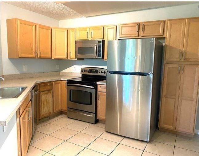 Image 7 of 15 For 3995 Mcnab Rd  103b