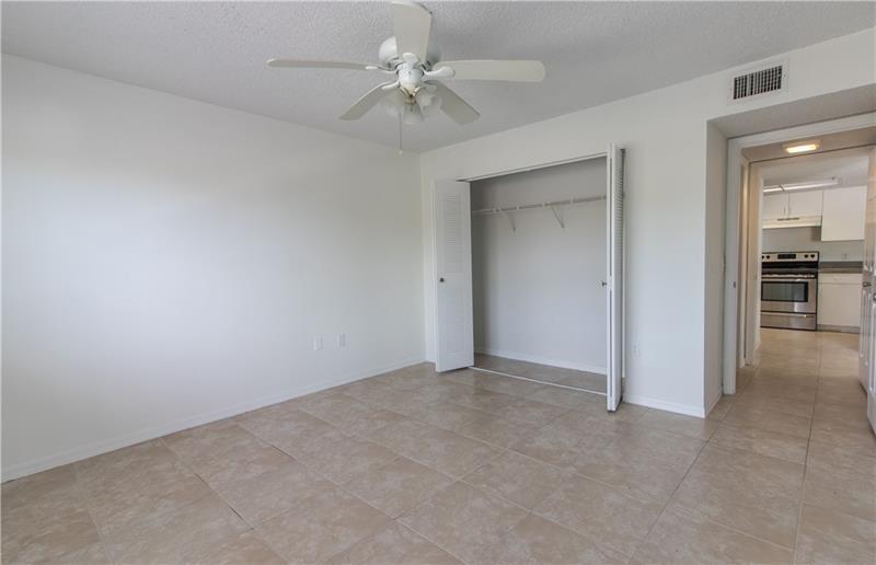 Image 15 of 32 For 5045 Wiles Rd  205