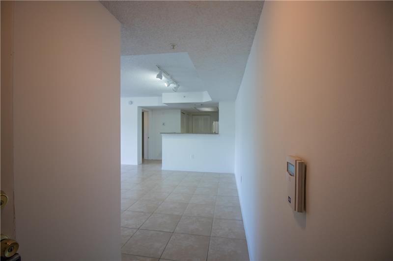 Image 19 of 32 For 5045 Wiles Rd  205