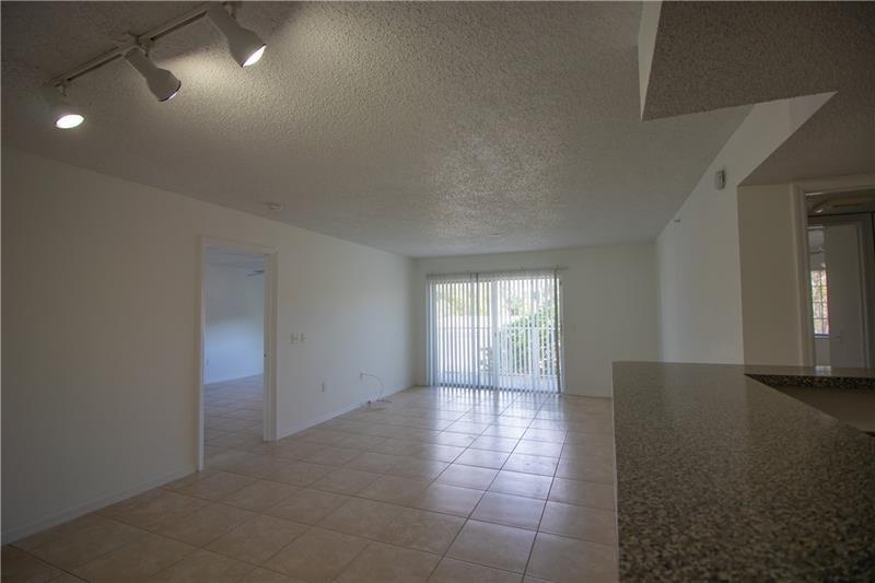 Image 24 of 32 For 5045 Wiles Rd  205