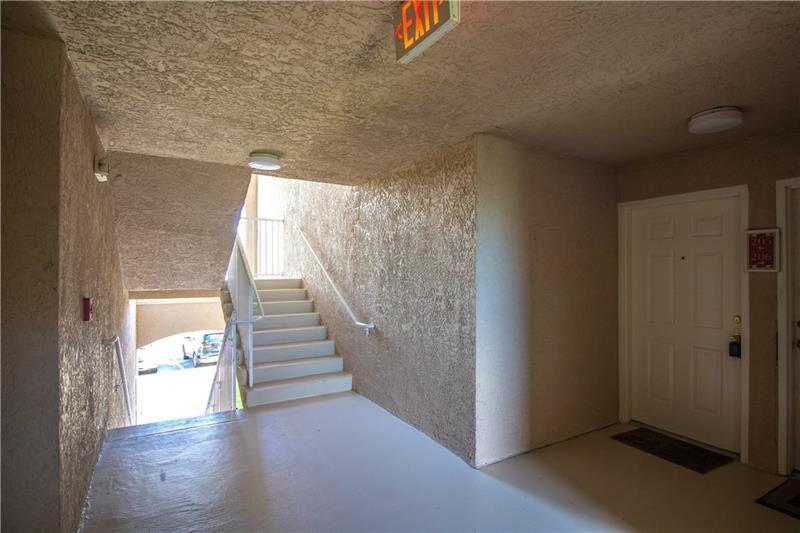 Image 26 of 32 For 5045 Wiles Rd  205